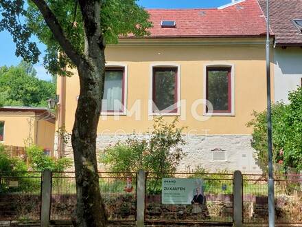 schönes Grundstück mit renovierungsbedürftigen Haus in sonniger Lage Nähe Strandbad Baden