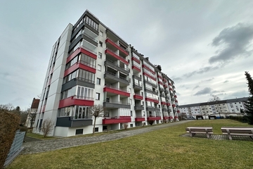 3-Zimmer-Eigentumswohnung mit großem eingehausten Balkon