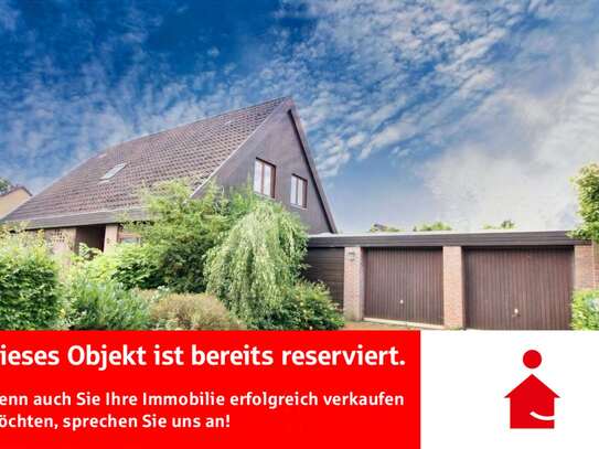 Reserviert! Vielseitiges Wohnhaus mit zwei Garagen