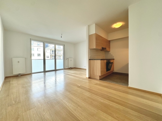 Helle 3-Zimmer-Wohnung mit Loggia – Ihr neues Zuhause! Ab sofort verfügbar - Balkon und Kellerabteil