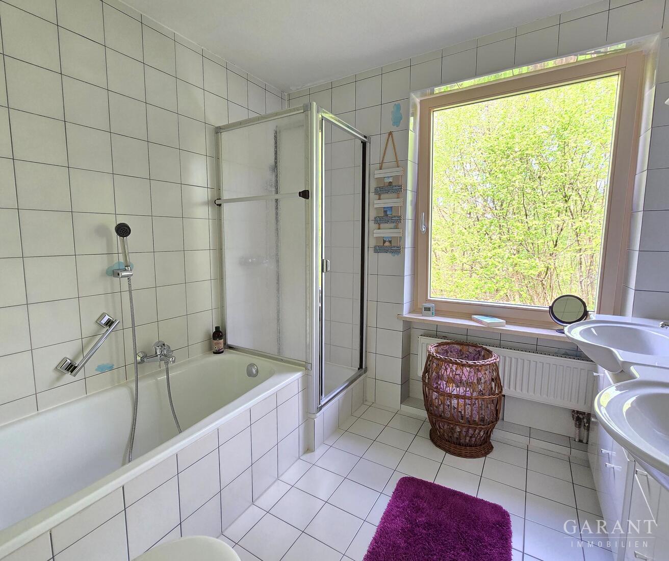 Bad Aibling Mitte: Endlich genug Platz! Vielseitiges Familienhaus mit 8 Zimmern und Gewerbeoption! – 83043 Bad Aibling, 83043 Bad Aibling – Vorschaubild 6