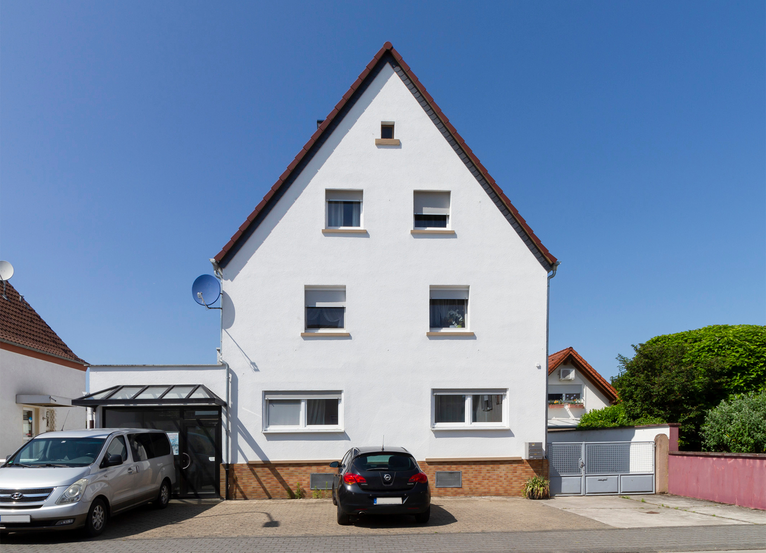 3-Familienhaus mit gr. Gewerbehalle in ruhiger Lage von Griesheim – 64347 Griesheim, 64347 Griesheim – Vorschaubild 2