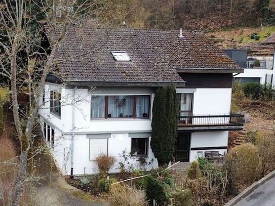 Natur pur: Freistehendes Einfamilienhaus mit Baugrundstück in BA - Bug