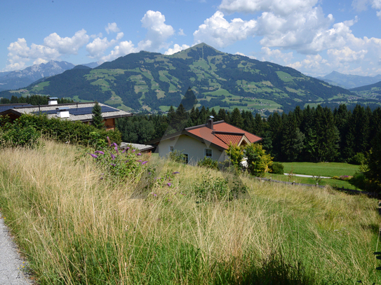 Hanggrundstück in sonniger Panoramalage