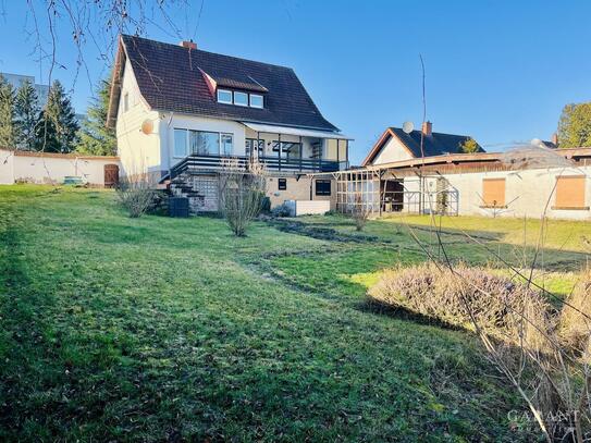 Städtisches Wohnglück: Einfamilienhaus mit großzügigem Garten