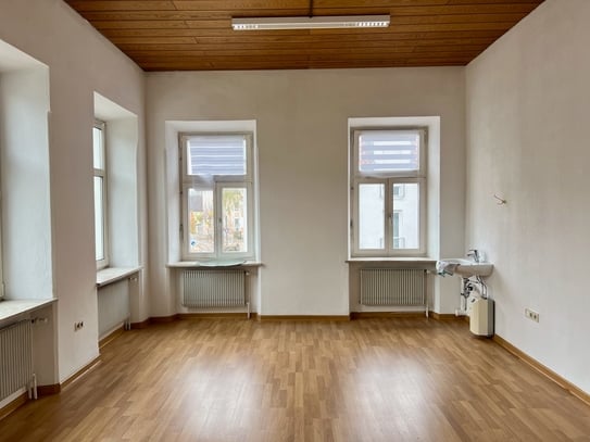 ***Ideal für Gewerbetreibende!*** Große 6 Zi.-Wohnung in Schwabmünchen zu mieten!