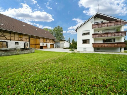 Zweifamilienhaus in Dürnau mit großem Grundstück und vielseitig nutzbarem Ökonomiegebäude