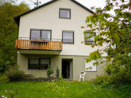 Idyllisches Einfamilienhaus mit Einliegerwohnung und unverbaubarem Blick auf den Rosenstein