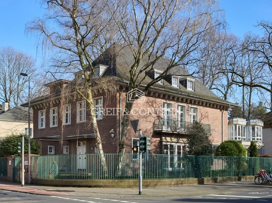 Großzügige Backsteinvilla - Als Wohnhaus und/ oder Bürovilla