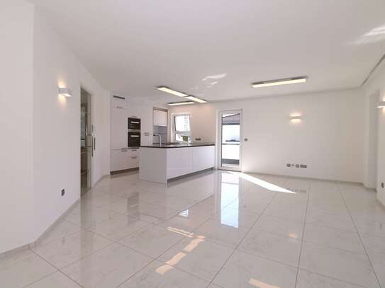 Phantastische Aussichten! Exklusive, stadtnahe Penthouse-Wohnung - FALC Immobilien Öhringen