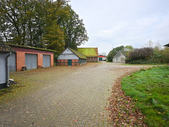 LK Vechta: Ländliches Anwesen mit Wohnhaus