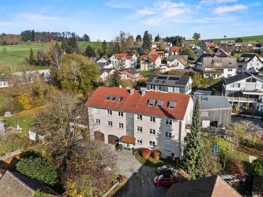 Kompakte 3-Zi-Dachgeschoss-Wohnung mit Außen-Stellplatz - sofort beziehbar