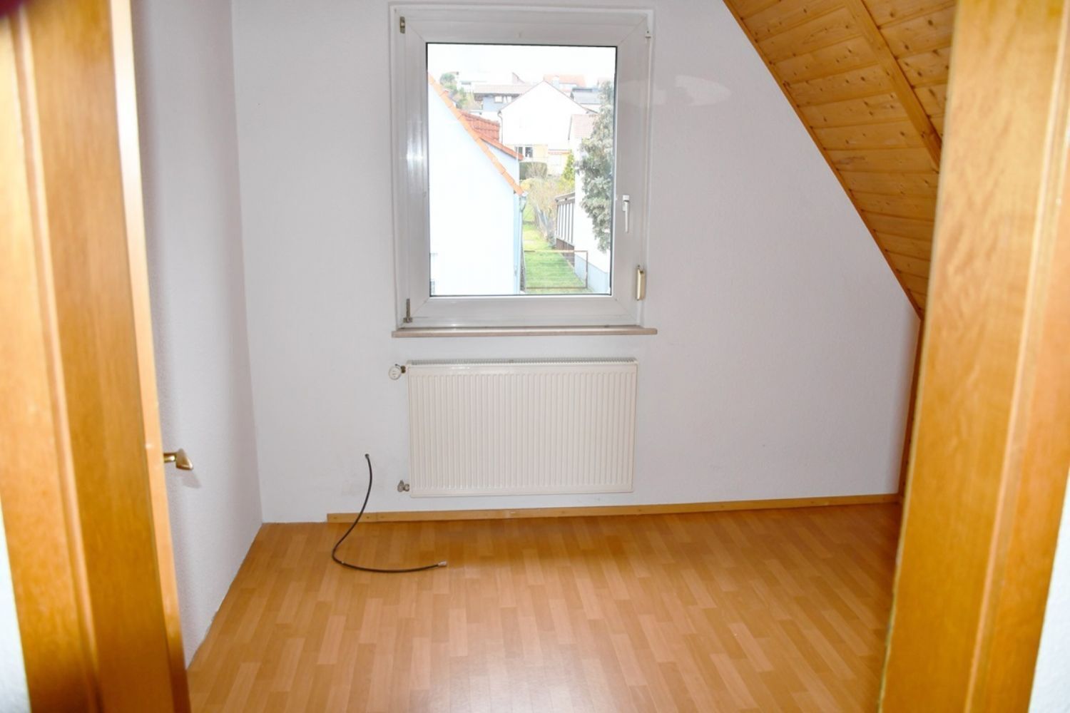 Gemütliches Einfamilienhaus mit Option zur weiteren Bebauung, in angenehmer ruhiger Wohnlage von Groß-Bieberau – 64401 Groß-Bieberau, 64401 Groß-Bieberau – Vorschaubild 12