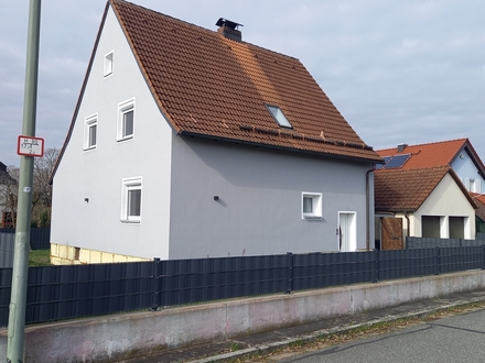 Sofort beziehbares Einfamilienhaus mit Garten sucht Familie mit Kindern!