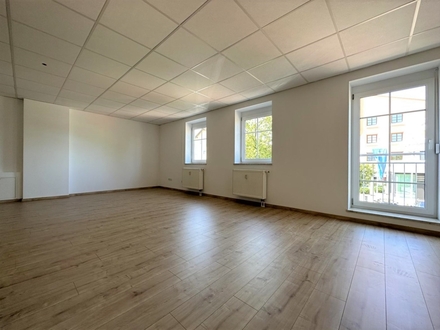 Attraktive Büro bzw. Praxisräume im Zentrum von Garching a.d. Alz