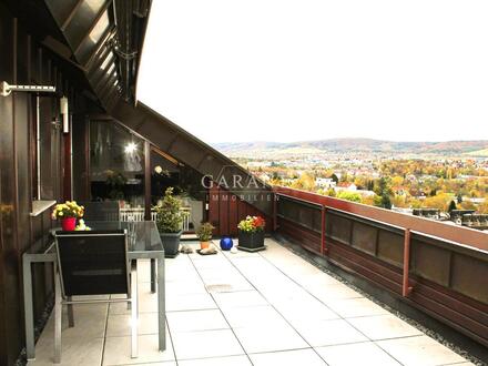 Gefragte Lage - 2 1/2 Zimmer-Wohnung mit Terrasse, TG-Stellplatz, Außenstellplatz und Keller