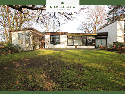 Großzügiges Architektenhaus im Bauhausstil mit Potenzial und großem Garten in Ladbergen