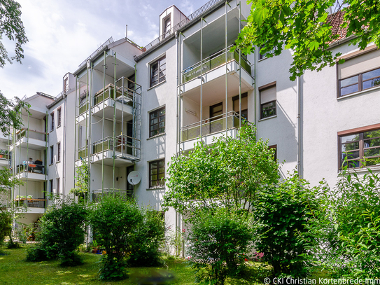 Keine zusätzliche Käuferprovision! Freie 2 Zi.-Whg. mit Südterrasse und Duplexstellplatz in Mü.-Laim