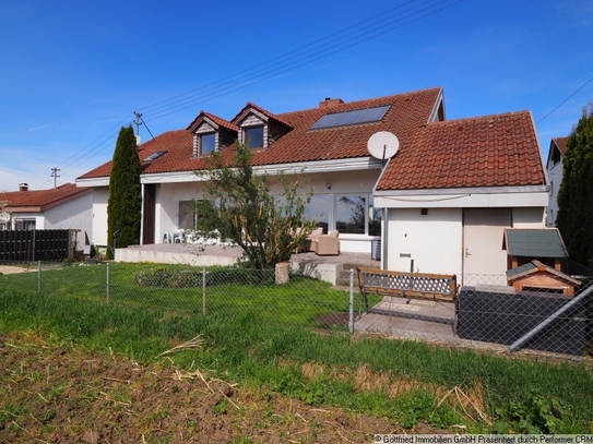 Tolle Kapitalanlage! Dreifamilienhaus mit Blick ins Grüne in Neu-Ulm/Finningen