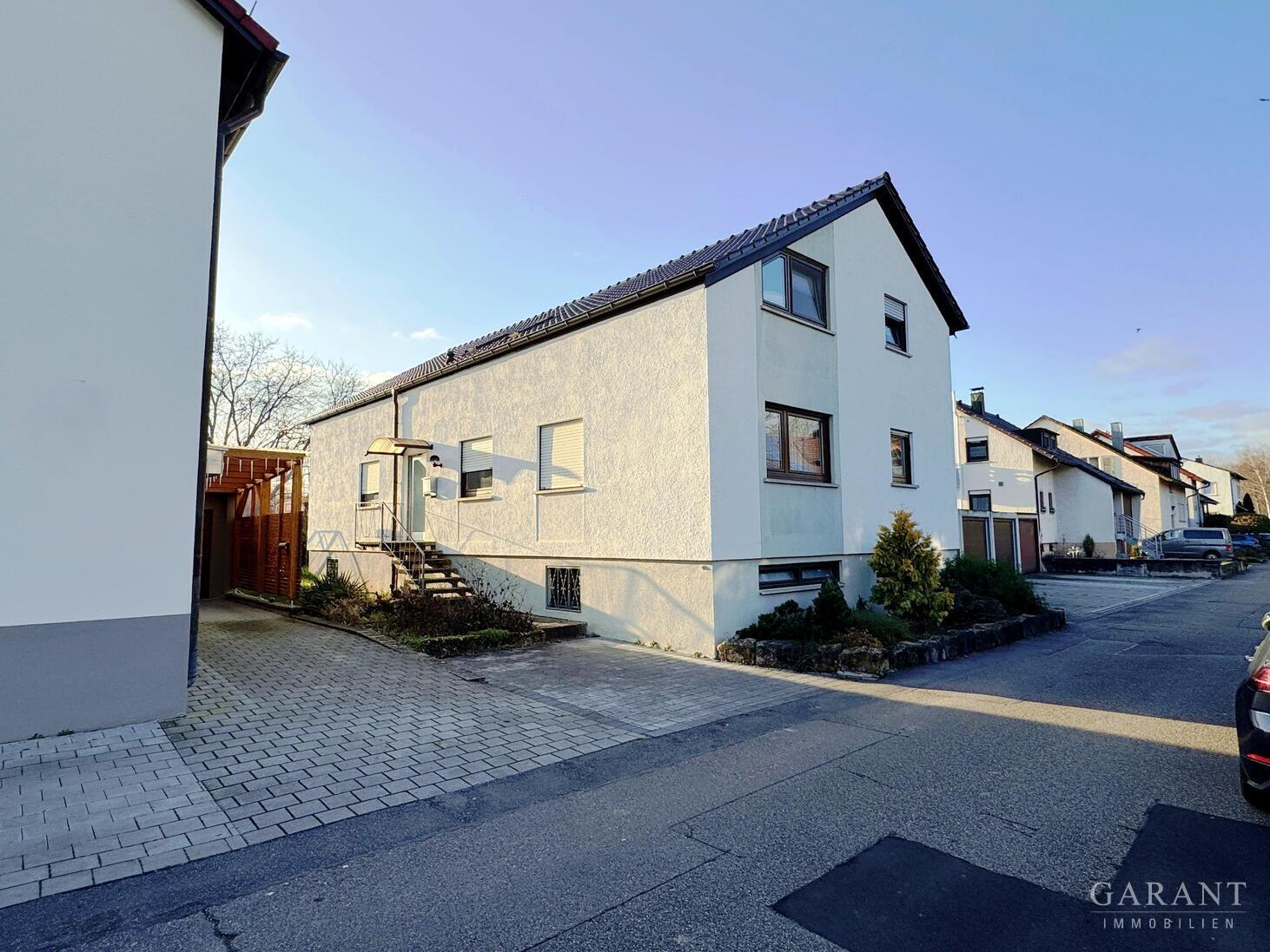 Raum für Familie & Zukunft - Haus mit Garten und drei Garagen – 74235 Erlenbach, 74235 Erlenbach – Vorschaubild 5