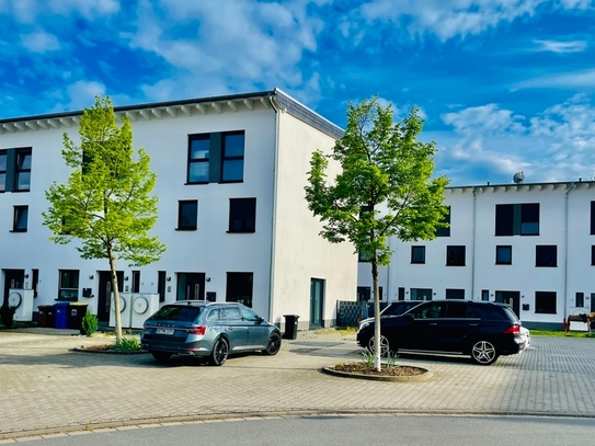 Wunderschönes Reihenendhaus mit Dachterrasse und zwei PKW-Stellplätzen in naturnaher Lage Riedstadt