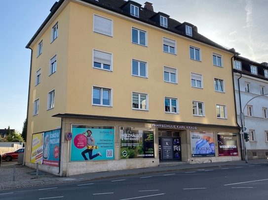 Solide vermietetes Wohn- und Geschäftshaus in zentraler Lage in Weiden!