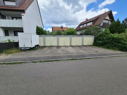 5 Garagen auf einem schönen Bauplatz in S-Vaihingen