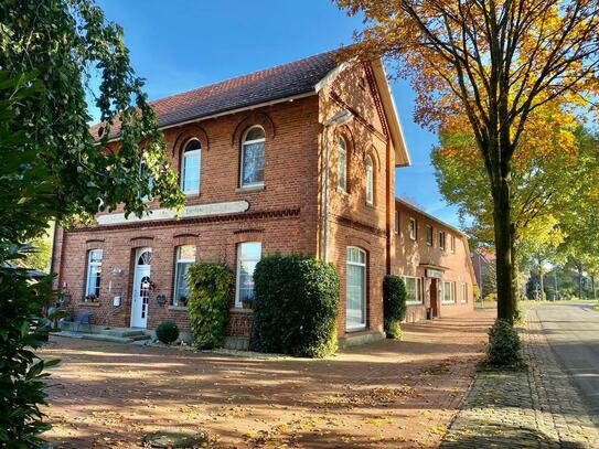 Einfamilienhaus und Landgasthof im Ortskern von Grafeld!