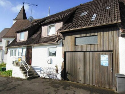 Kleines, saniertes Bauernhaus im Vorort von Langenau (Albeck)