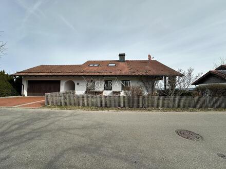 * Einfamilienhaus mit Einliegerwohnung und Doppelgarage - Bieterverfahren!*