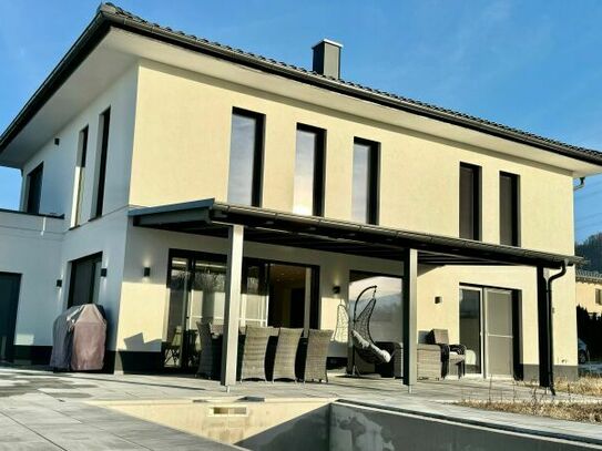 Klagenfurt - Viktring: neuwertiges, lichtdurchflutetes Einfamilienhaus mit schönem Ausblick