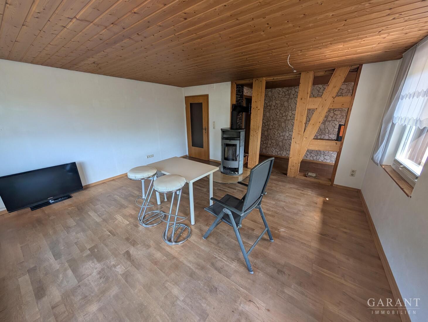 Weit draußen in Alleinlage! Schönes Einfamilienhaus in der Ursprünglichkeit der Natur von Gütenbach. – 78148 Gütenbach, 78148 Gütenbach – Vorschaubild 9