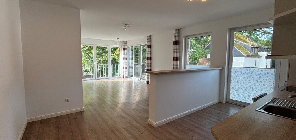 Neuwertige, barrierefreie 2-Zimmer-Wohnung mit Aufzug in zentraler Lage - Photo 2