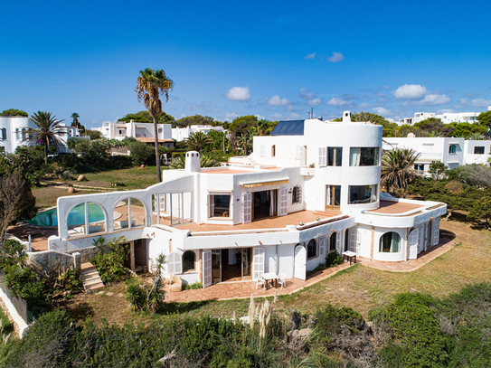 Chalet in erster Meereslinie mit unverbaubarem Blick in Cala d’Or