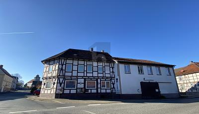 LANDGASTHAUS MIT SAAL MIT VIELEN OPTIONEN