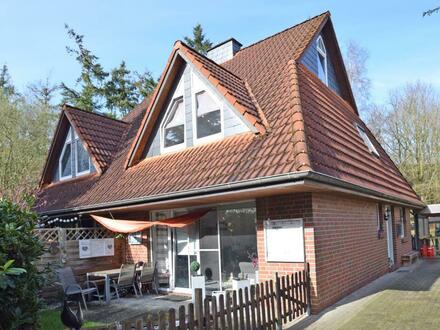 Schöne Doppelhaushälfte mit Carport in Oldenburg-Osternburg