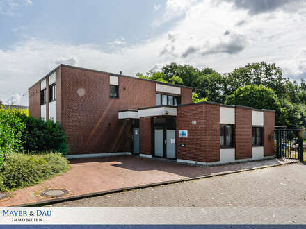 Oldenburg: Bürokomplex auf großem Grundstück mit weiteren Bebauungsmöglichkeiten, Obj. 7012