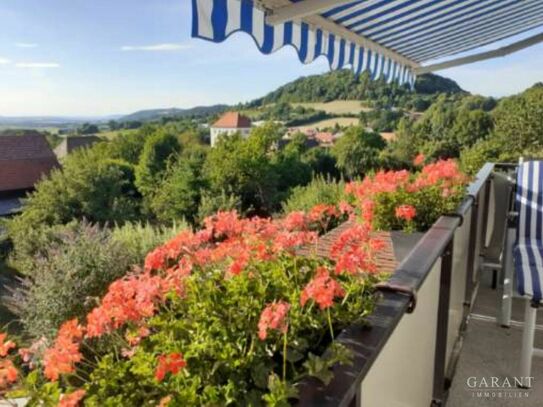 * Idylische Lage mit Panoramablick - Beeindruckendes Einfamilienhaus mit prachtvollem Garten *