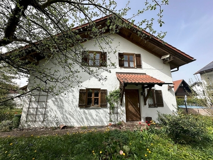 Wohnen im Landhausstil zentral in Burghausen