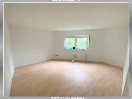 +++Helle Souterrian Wohnung nähe Bahnhof+++