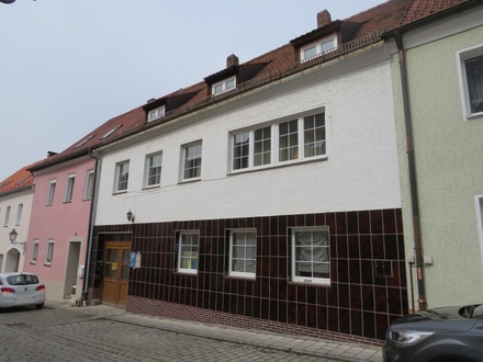 Wohn- und Geschäftshaus mit Innenhof und Garten direkt im Herzen Tirschenreuths