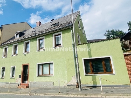 ***Optimal wohnen im Stadthaus mit Anliegerwohnung in Selb***