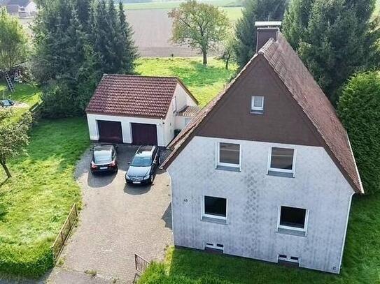 Einfamilienhaus mit großem Bauland: Renovierungsobjekt in idyllischer Lage nahe Bielefeld!