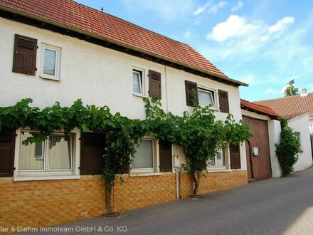 Schöne Hofreite mit großem Innenhof und toller Scheune in Rommersheim zu verkaufen
