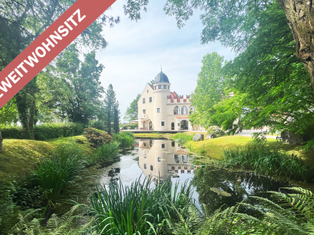 SCHLOSSHERR MÜSSTE MAN SEIN! Bezauberndes Schlösschen in atemberaubender Lage