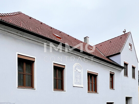 VIERKANTER im ZENTRUM, 3Wohntrakte, 10Zi, Innenhof, Stadl, 2Garagen, WERBEPRÄSENTE BK-Lage