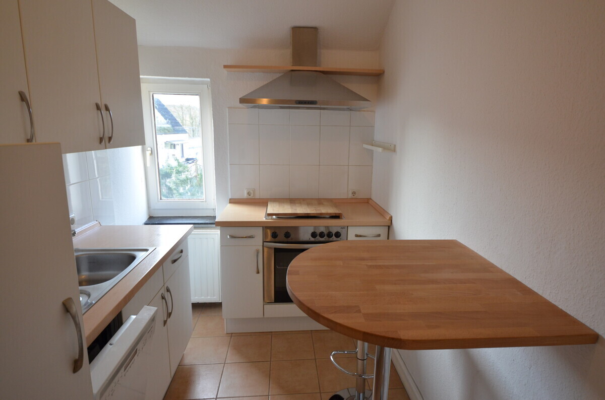 Gete: Gemütliche 2 Zi.-DG-Wohnung in stilvollem Altbremer Haus, mit EBK, Dielenboden- Schwachhausen - Photo 1