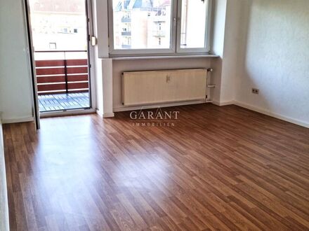 Freundliche Wohnung mit Balkon und Garage