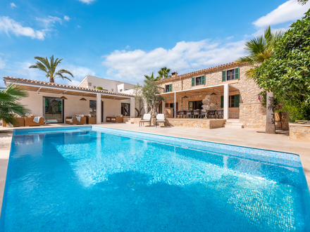 Traditionelle Steinfinca mit 700m² WFL in Capdellá, Mallorca