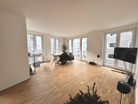 Neuwertige 4 Zimmer Wohnung mit Loggia und TG im Ulmer Zentrum!